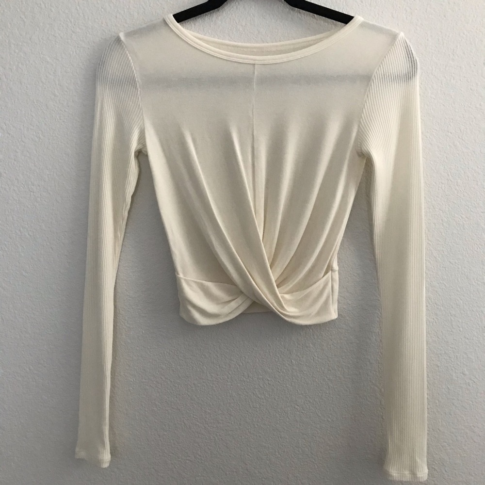 New never worn Alo long sleeve